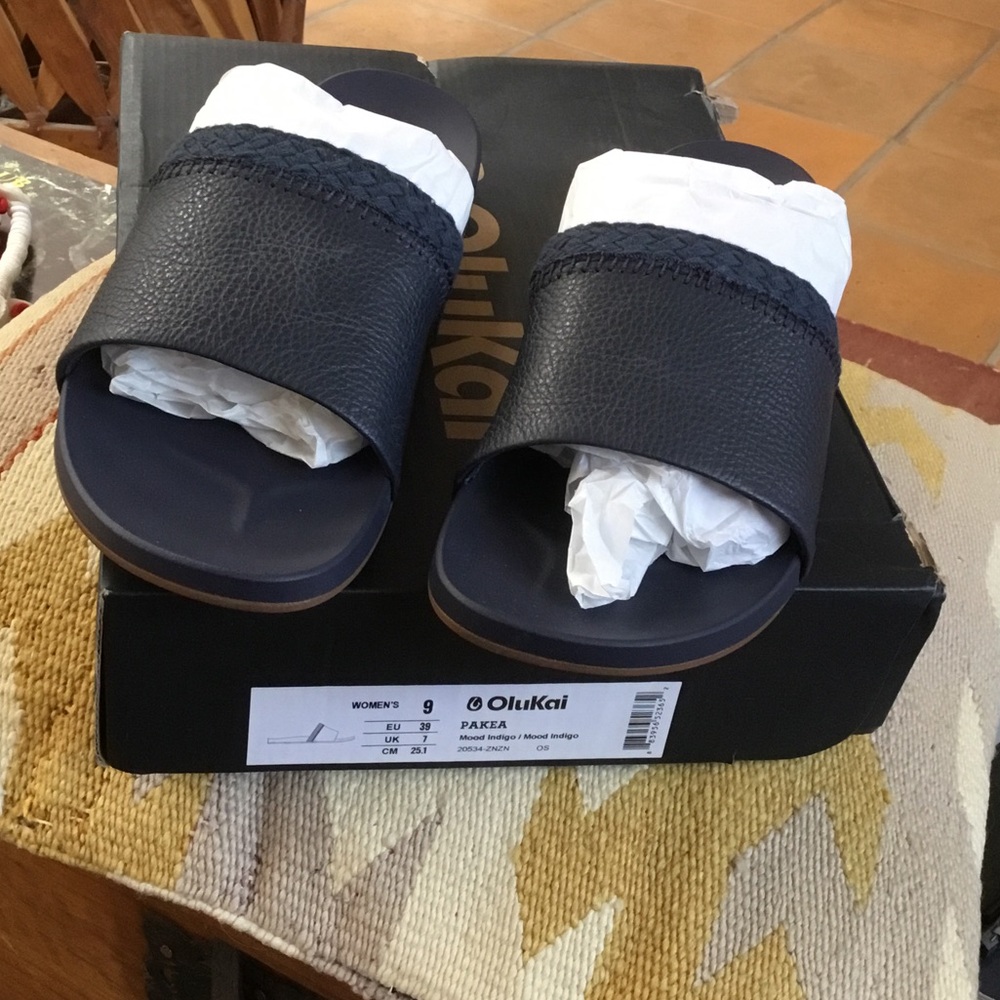 EUC Olukai Indigo Slides